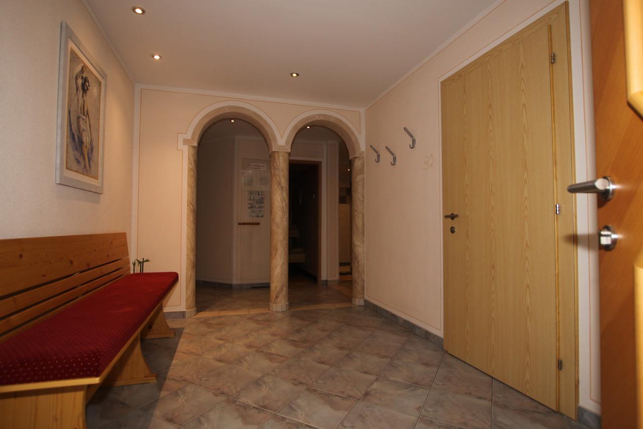 Gaestehaus Alpina Sankt Anton am Arlberg Exterior photo